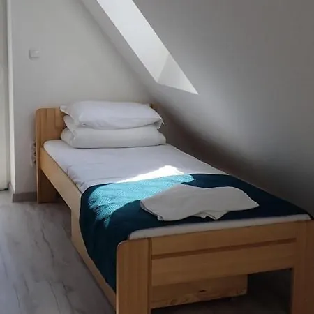 Home, 펜션 쿠크제보