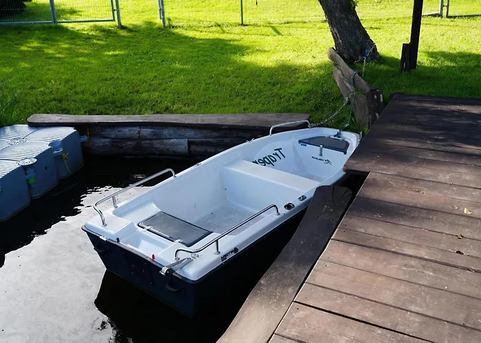 Home, Vakantiehuis *